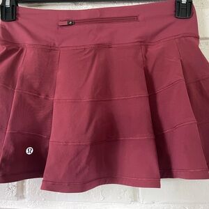 Lululemon Pace Rival Skirt Size 4 Maroon / Burgundy w/ Built-In Shorts